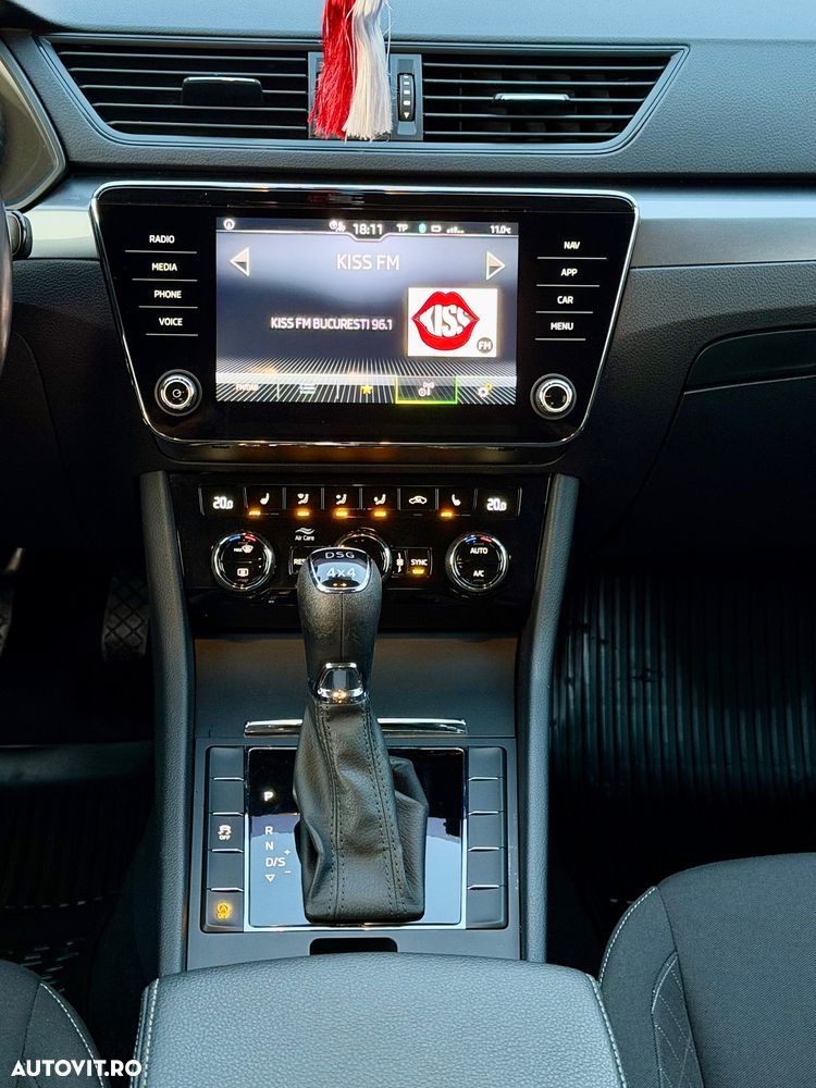 Skoda Superb 2.0 TDI 4x4 DSG Premium Edition - 10