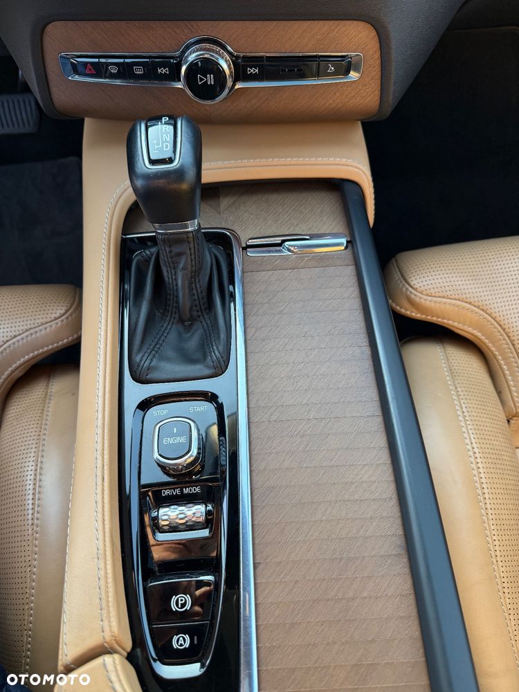 Volvo XC 90 D5 AWD Inscription 7os - 13