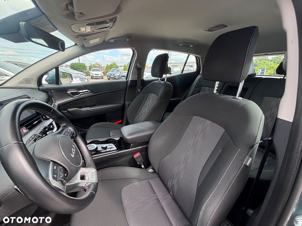 Kia Sportage 1.6 T-GDI HEV Business Line 2WD - 31