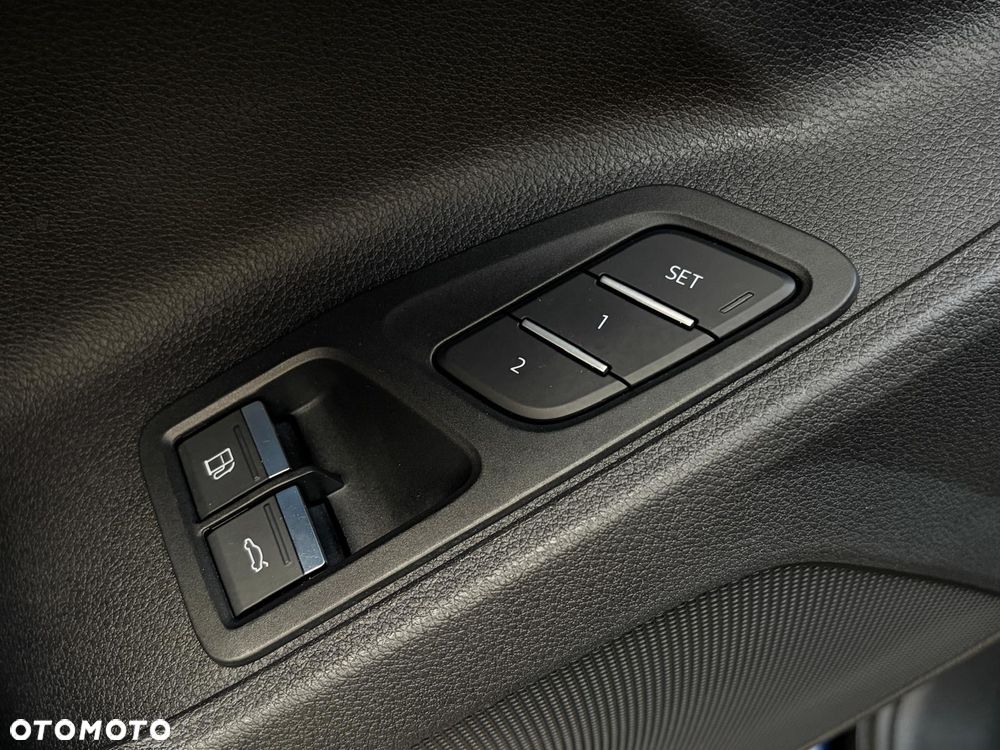Audi Q3 Sportback 45 TFSIe S tronic S line - 17