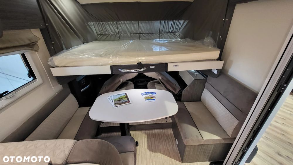 McLOUIS Nevis 879 - 5 osobowy - 17