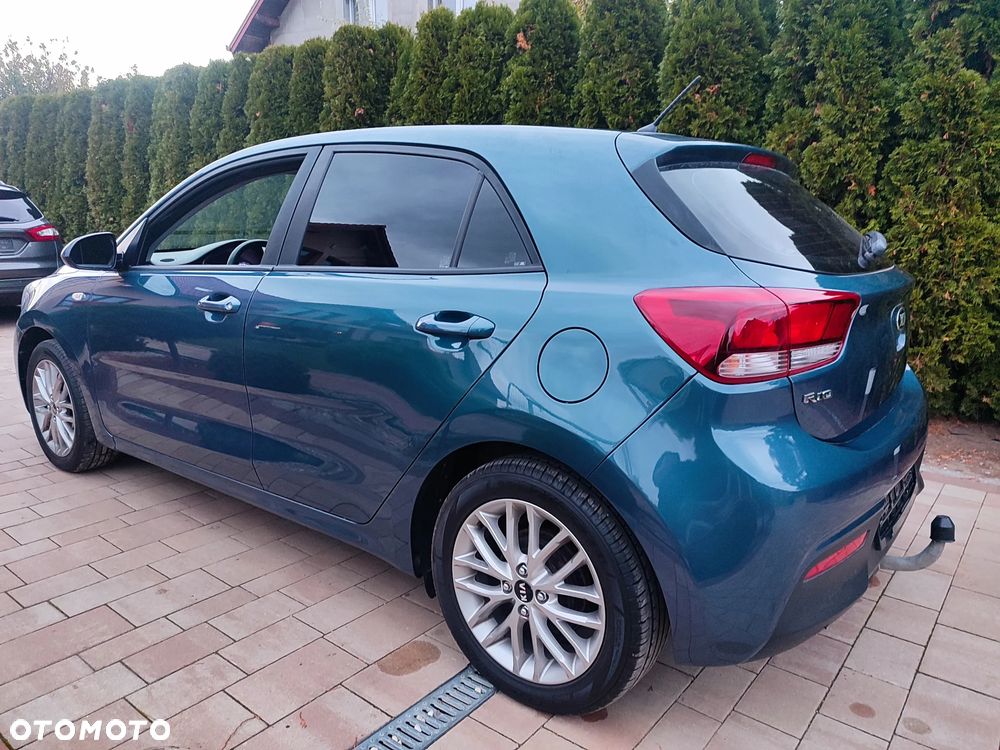 Kia Rio - 24