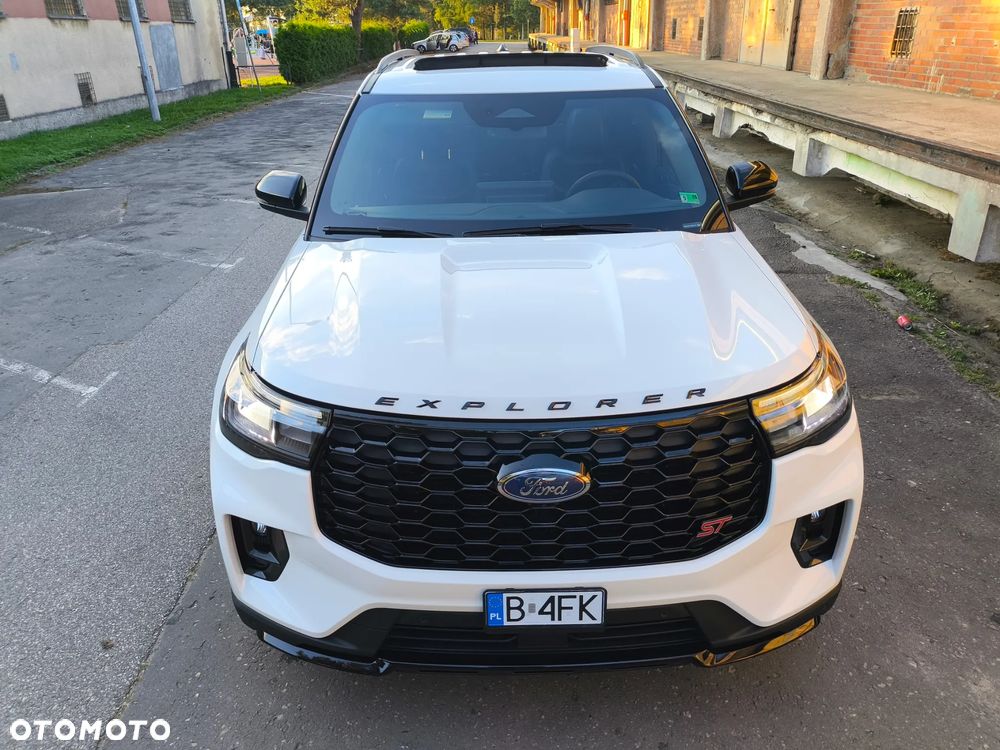 Ford Explorer - 13