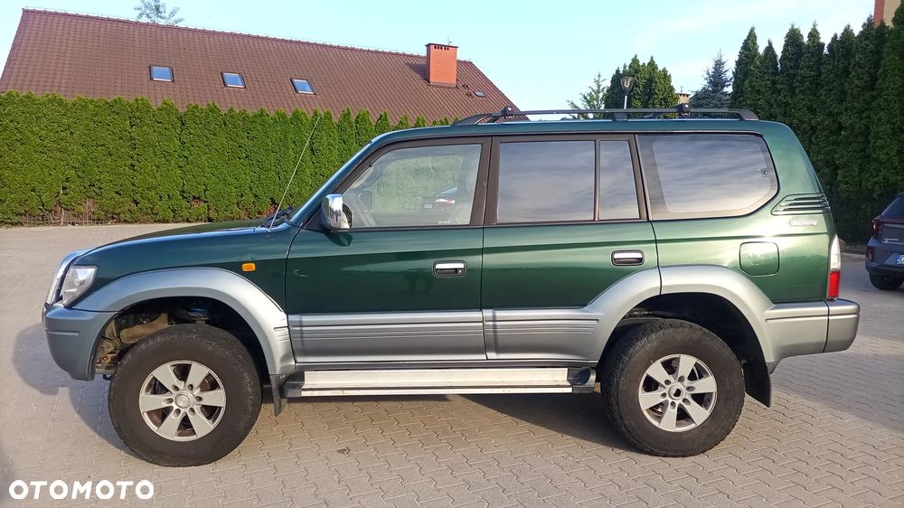 Toyota Land Cruiser - 4