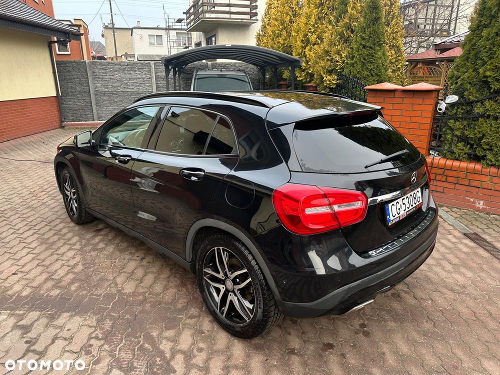 Mercedes-Benz GLA - 6