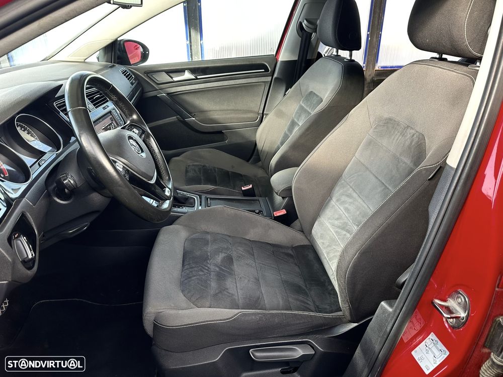 VW Golf 1.6 TDI DPF DSG Highline - 12