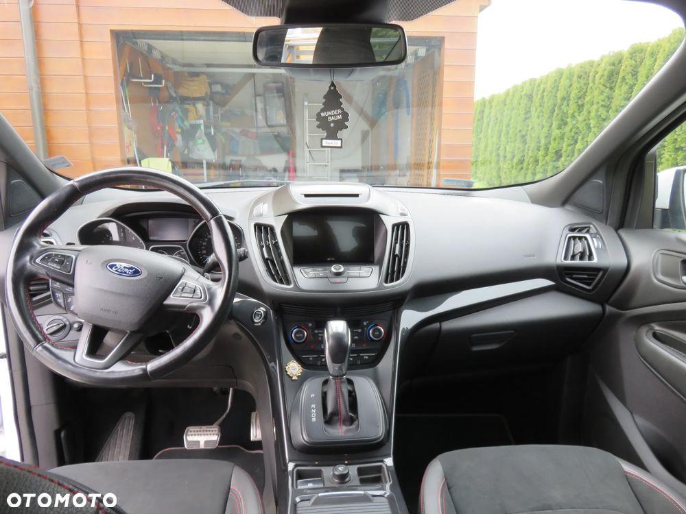 Ford Kuga 2.0 TDCi 4x4 ST-Line - 19