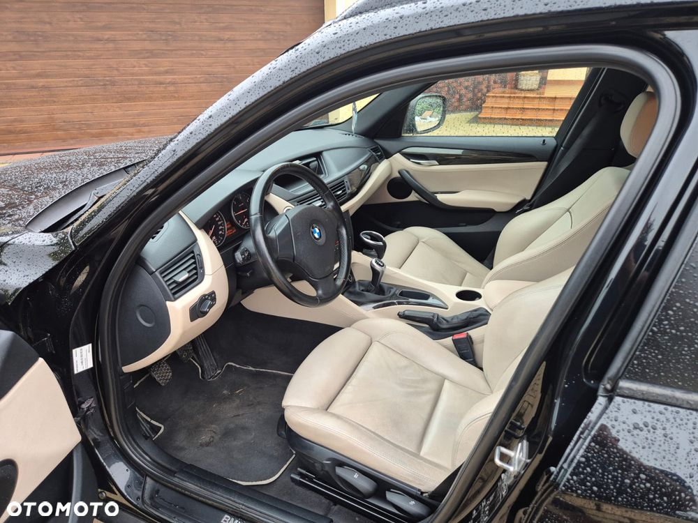 BMW X1 sDrive18d - 14