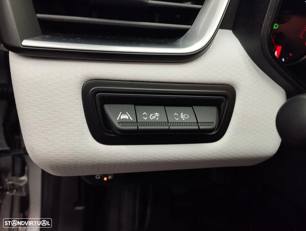 Renault Clio 1.0 TCe Evolution Bi-Fuel - 17