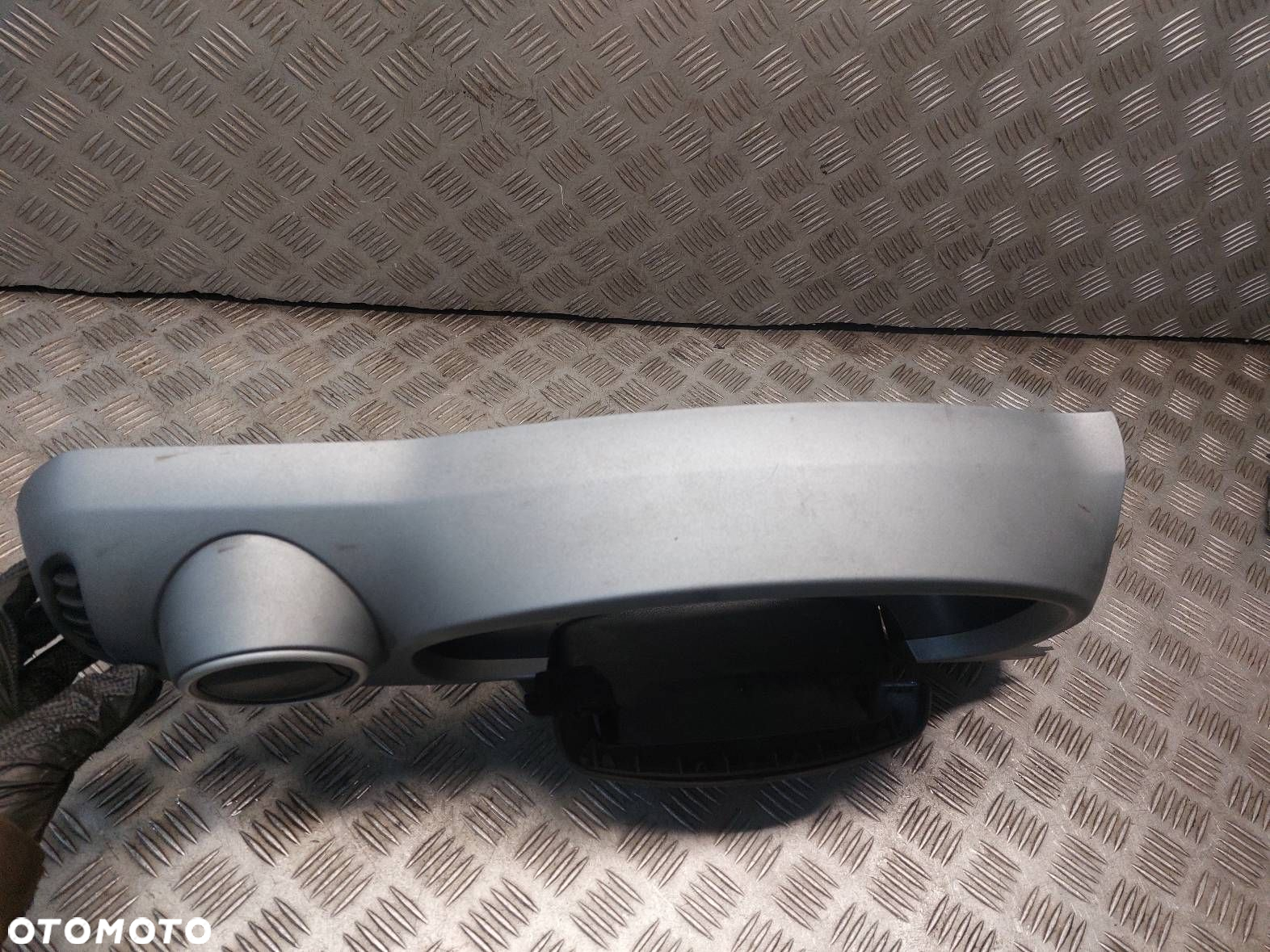 RAMKA LICZNIKA  CITROEN BERLINGO II 9680902077 9680897477 9680938577 - 3