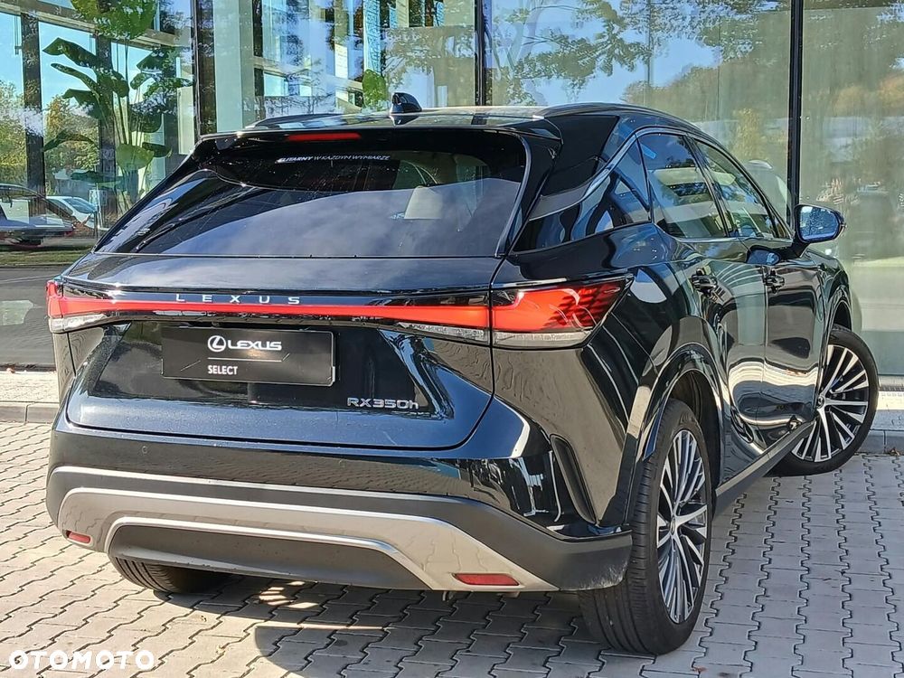 Lexus RX 2023