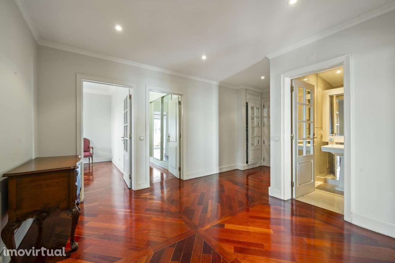 Apartamento T4 com piscina, Monte Estoril, Cascais - Grande imagem: 4/29