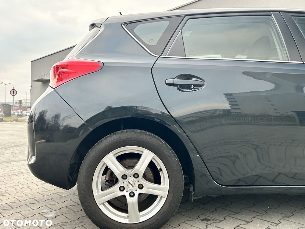 Toyota Auris - 25