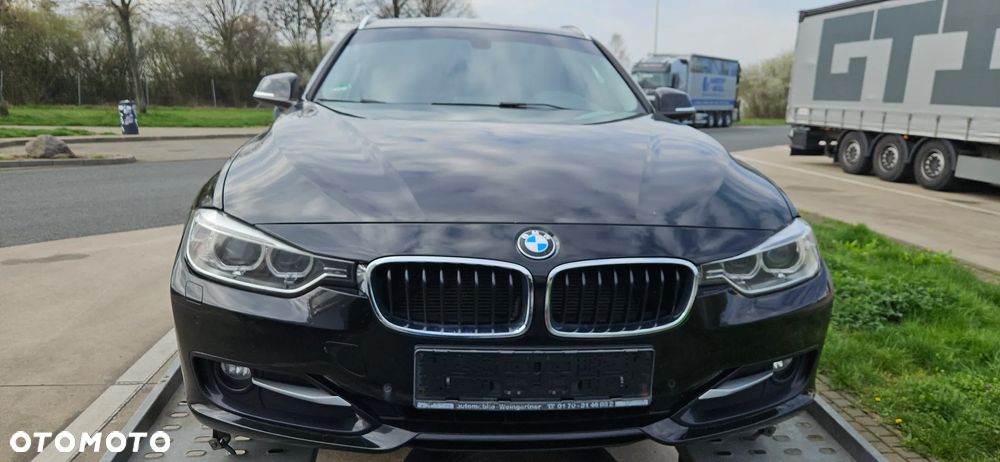 BMW Seria 3 320d Sport Line - 3