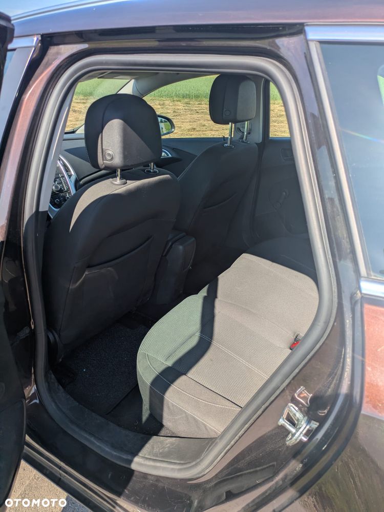 Opel Astra 1.4 Turbo Cosmo - 9