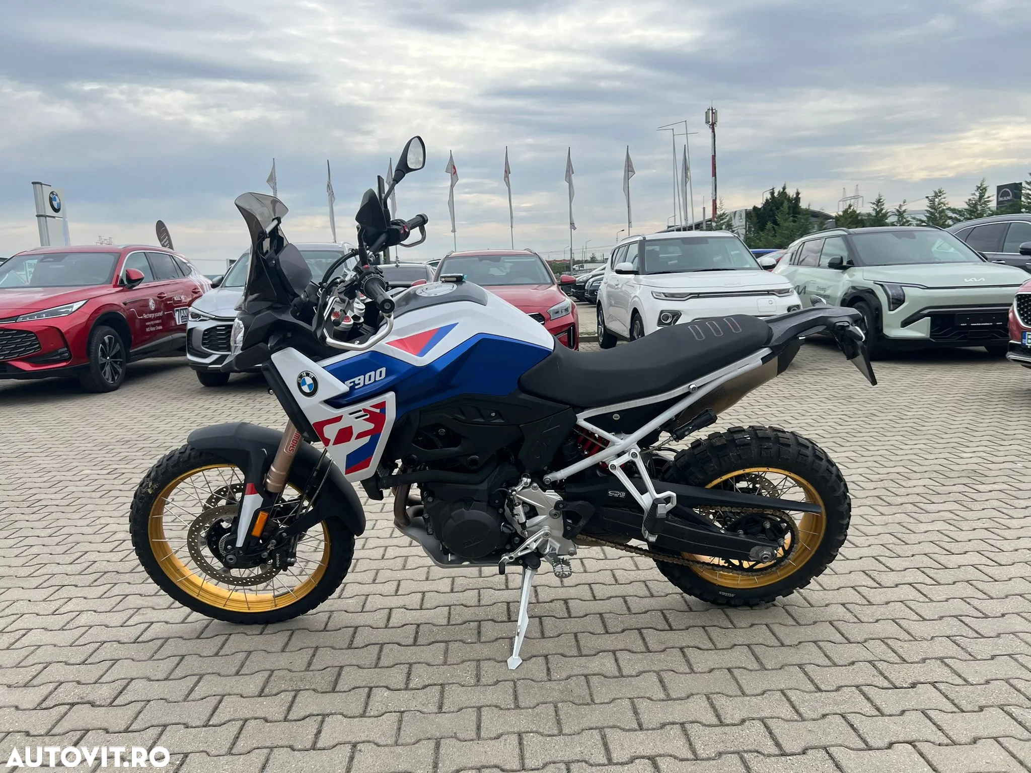 BMW F 900 GS - 2