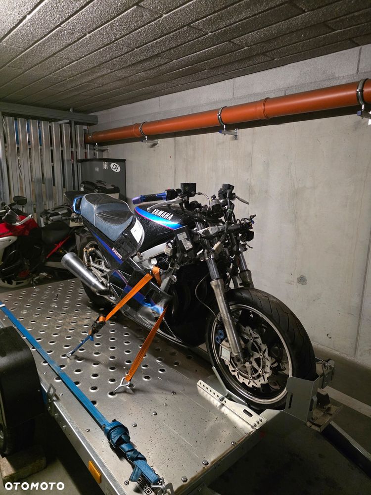Yamaha FJ - 1
