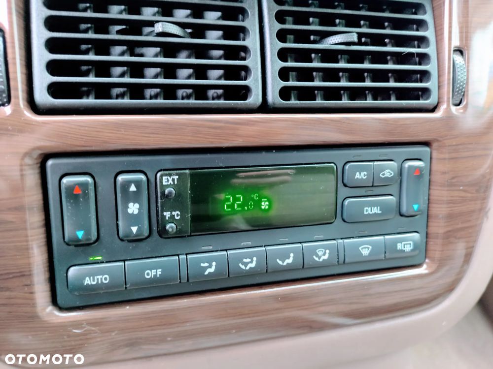 Ford Explorer 4.6 - 16