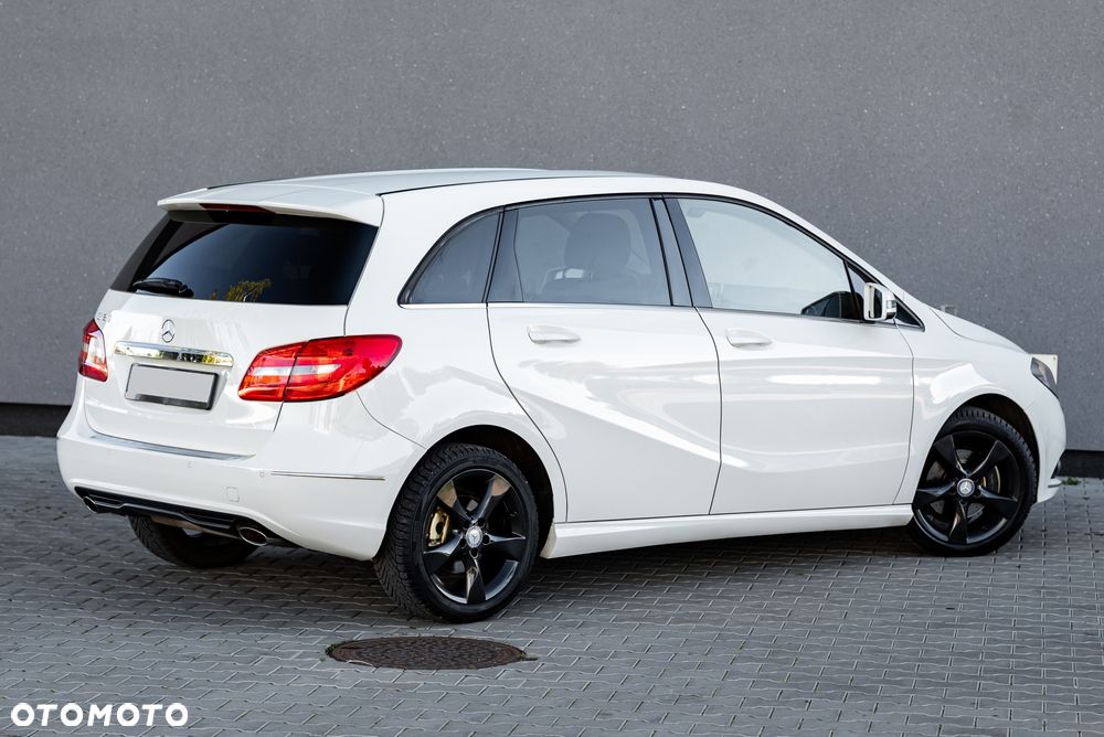 Mercedes-Benz Klasa B 180 7G-DCT - 14