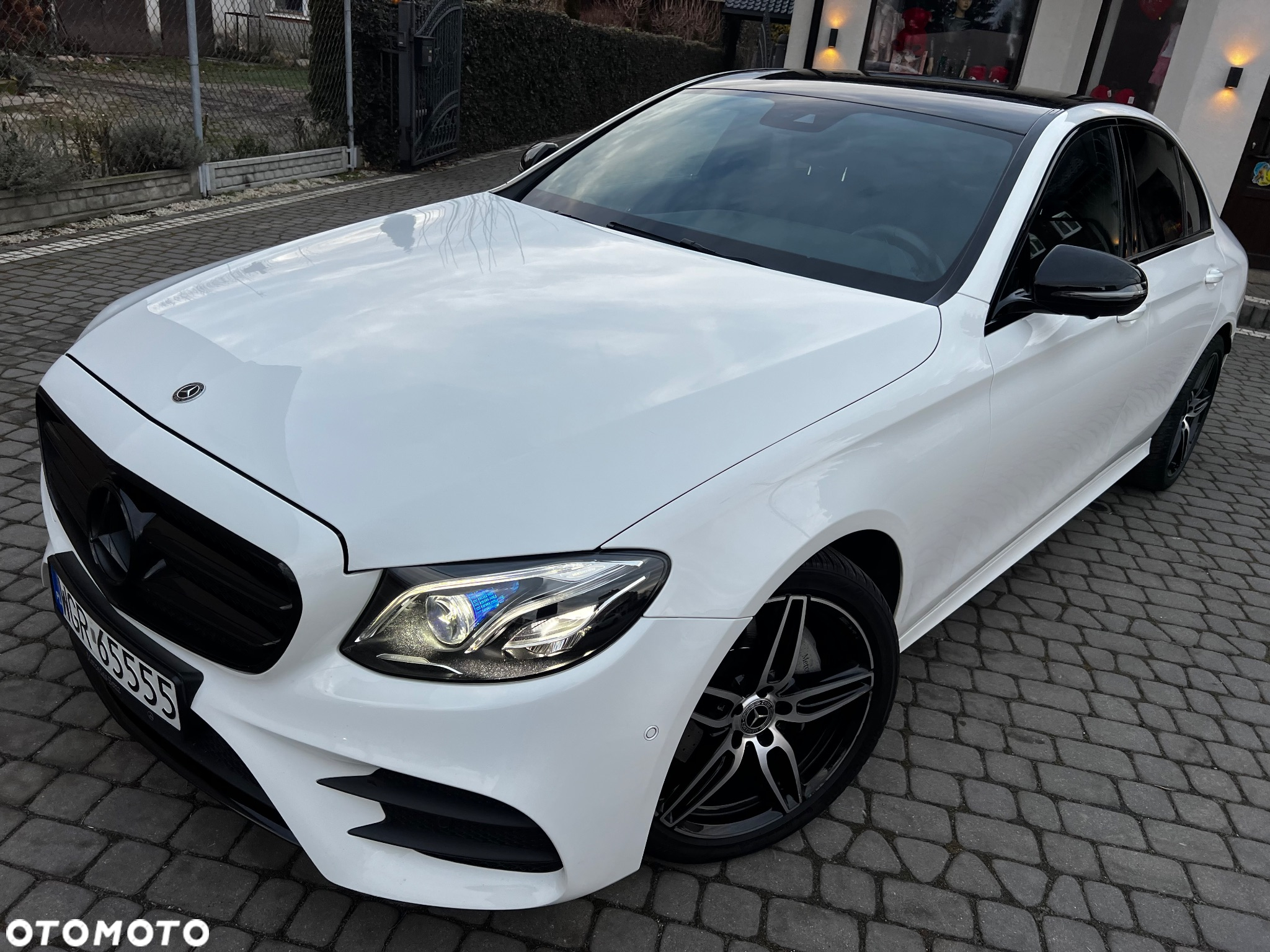 Mercedes-Benz Klasa E 220 d 4-Matic 9G-TRONIC - 5