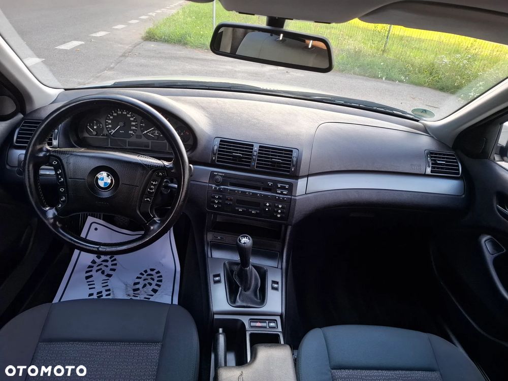 BMW Seria 3 318i Edition Exclusive - 10