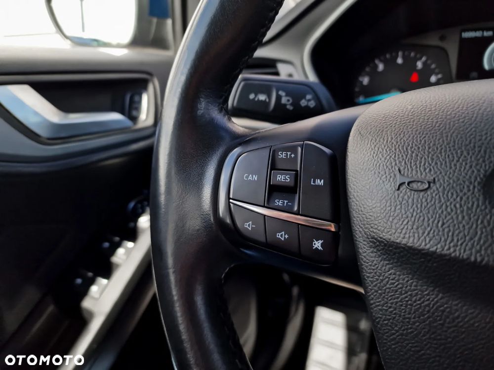 Ford Focus 1.0 EcoBoost Trend - 14