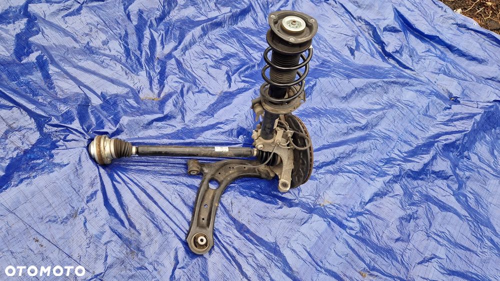 VW Passat B8 2.0tdi Zawieszenie Prawe przednie kompletne kopyto