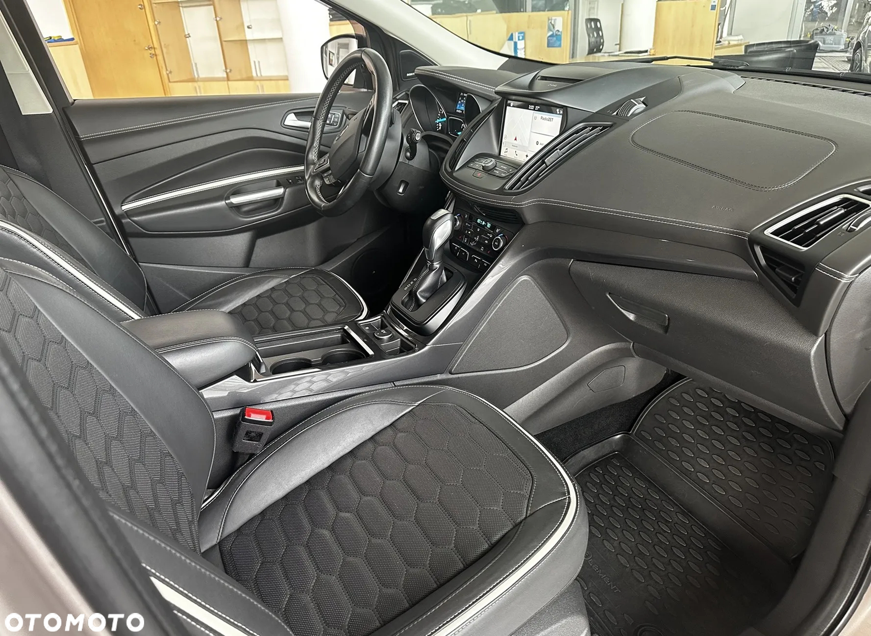 Ford Kuga 1.5 EcoBoost 4x4 Vignale - 21