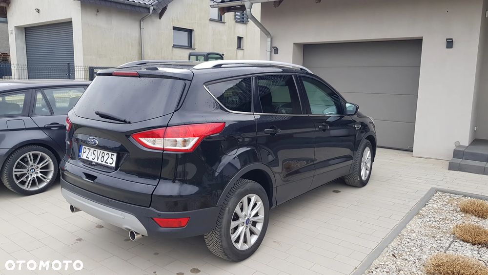 Ford Kuga 2.0 TDCi 2x4 Titanium - 8