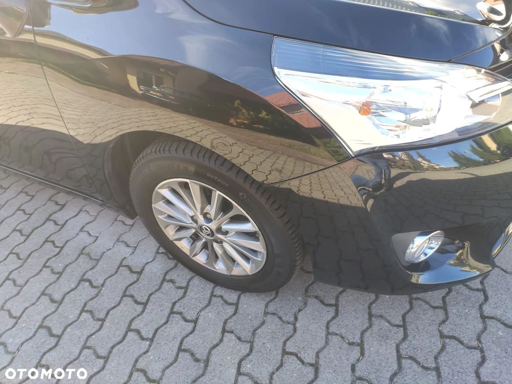 Toyota Verso 1.8 Premium 7os - 19