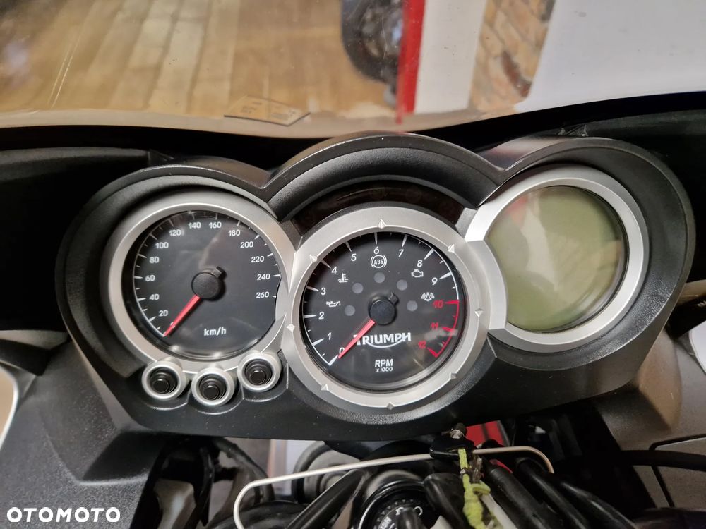 Triumph Sprint - 33