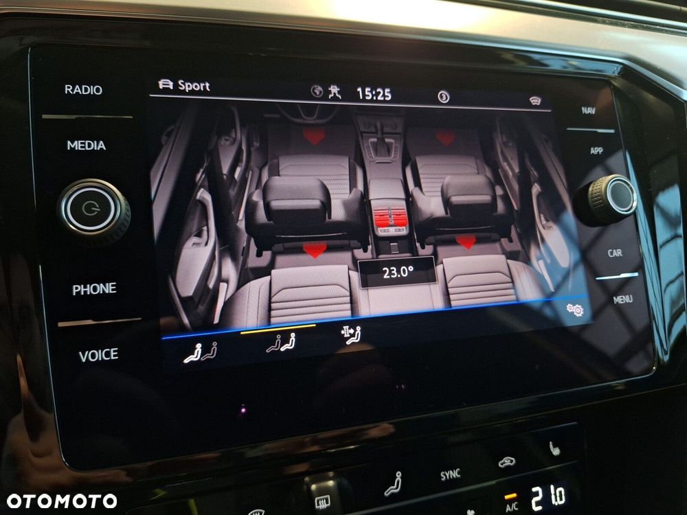 Volkswagen Passat 2.0 TSI Elegance DSG - 27