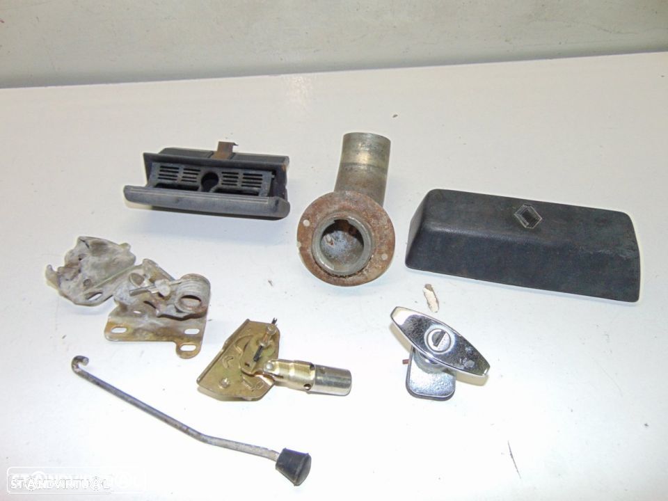 Renault 4L - Várias peças pequenas - 2