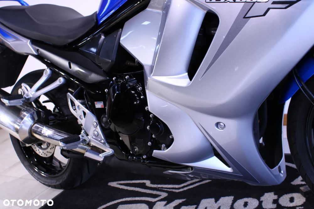 Suzuki GSX - 20