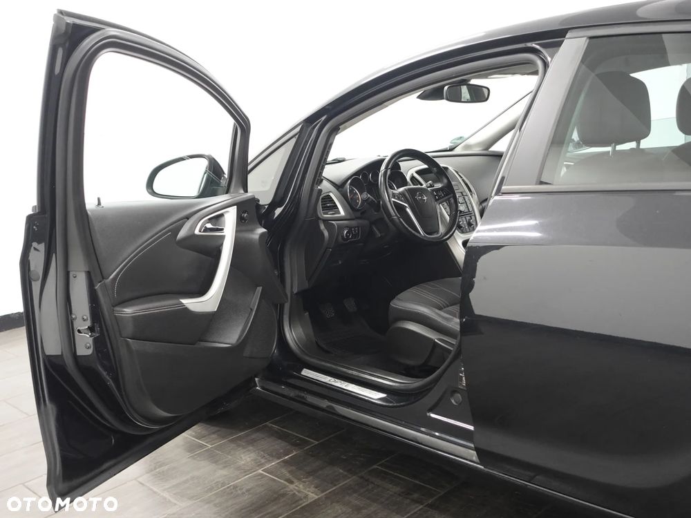 Opel Astra 1.4 150 Jahre - 18