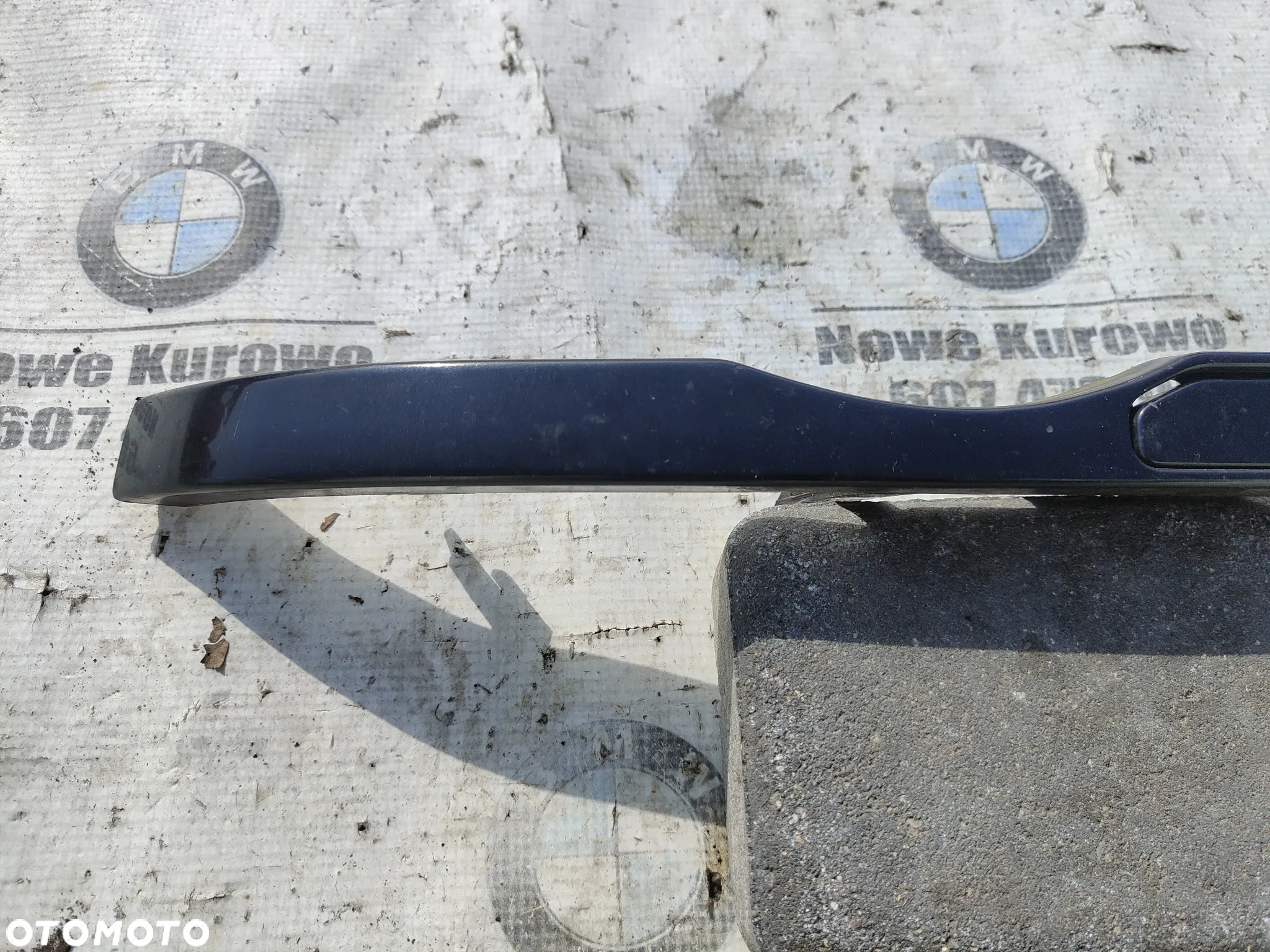 BMW E46 sedan kombi przed liftingiem Brewka listwa pod lampę Xenon Cosmosschwarz Prawa - 2