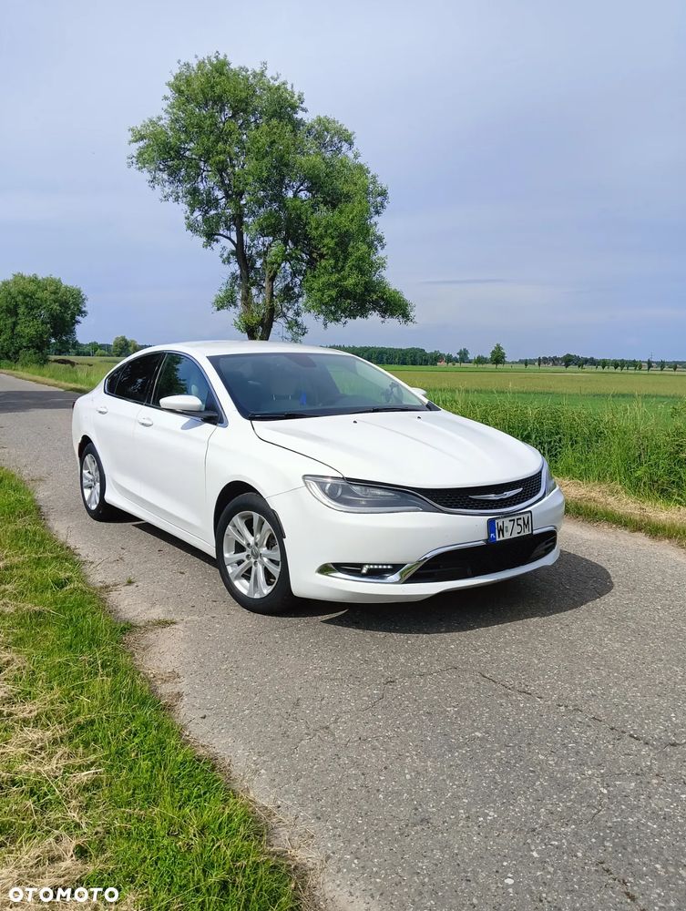 Chrysler 200 - 1
