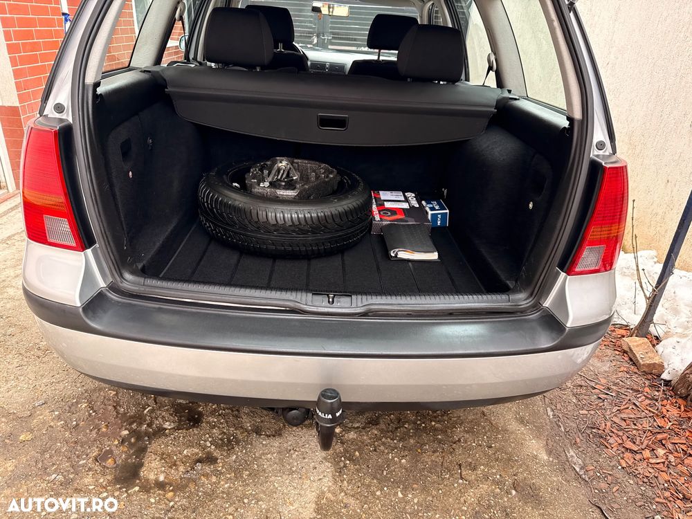 Volkswagen Golf 1.6 Comfortline - 8