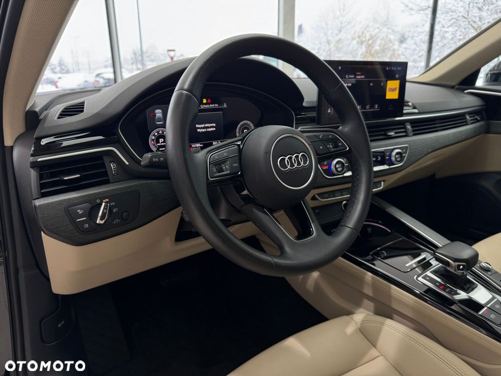 Audi A4 Limousine - 8