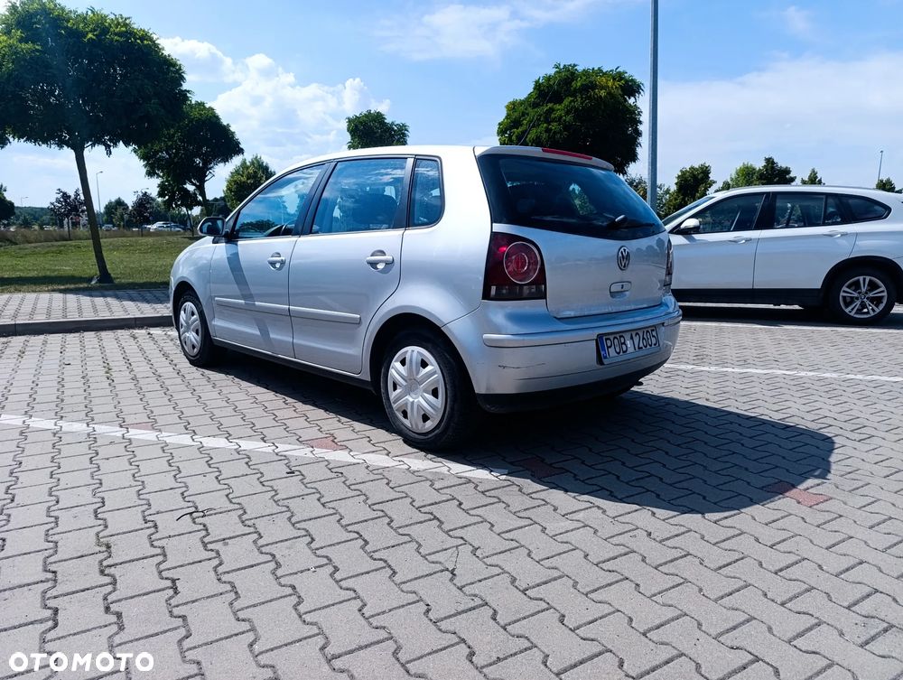 Volkswagen Polo 1.4 16V Comfortline - 4