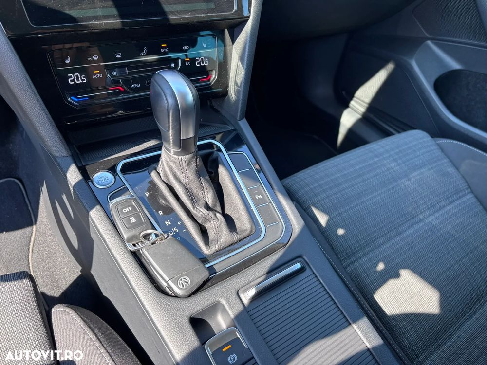 Volkswagen Passat 2.0 TDI SCR DSG Business - 19