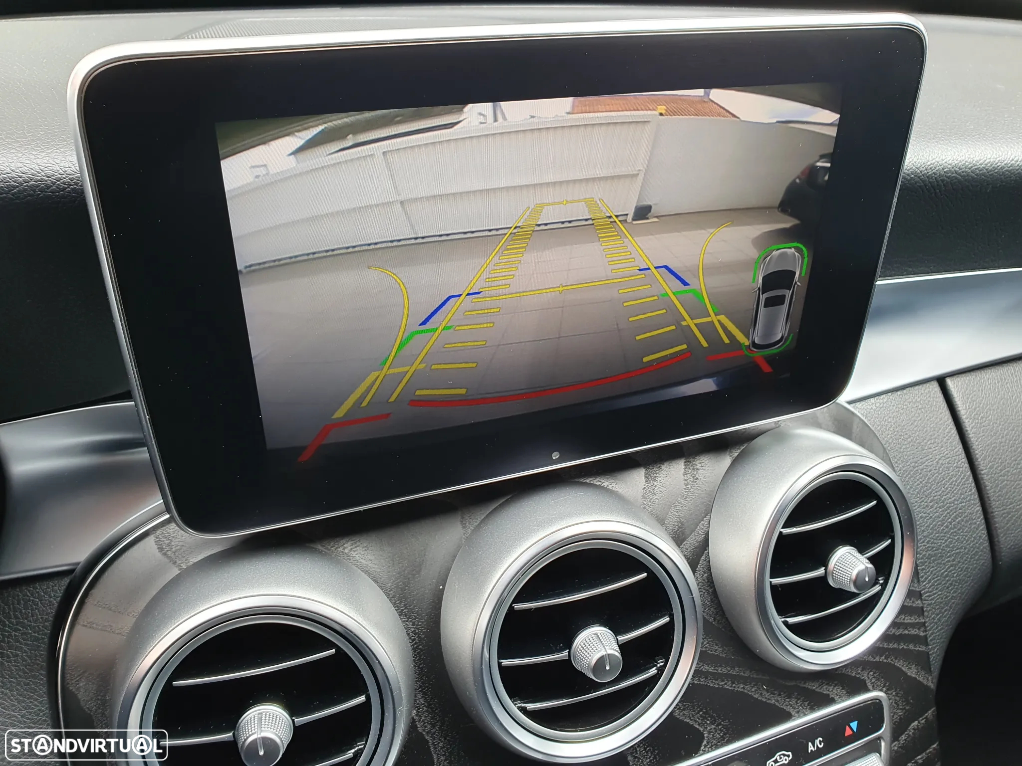 Mercedes-Benz C 300 BlueTEC Hybrid AMG Line - 12