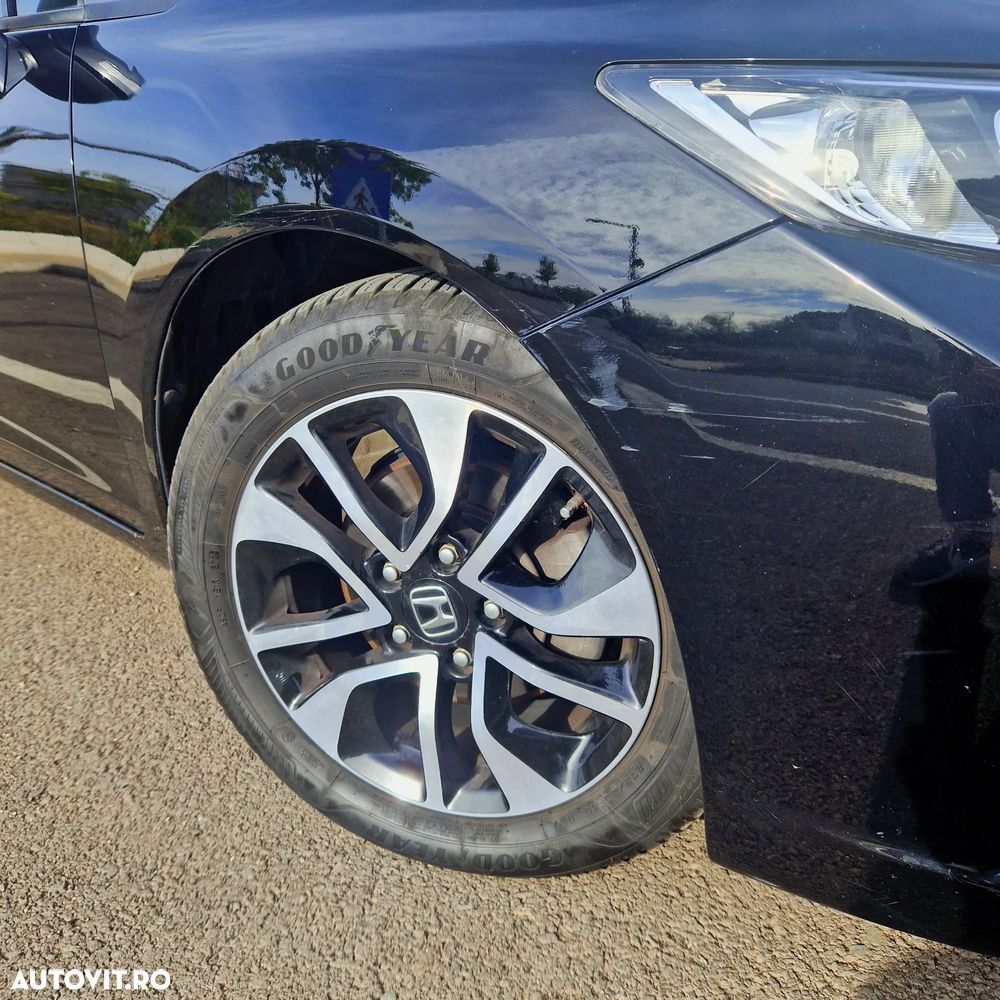 Honda Civic 1.8 MT LS - 14