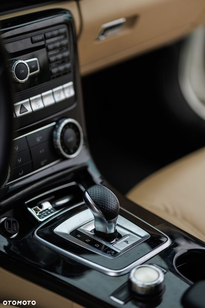 Mercedes-Benz SLK 300 9G-TRONIC - 7