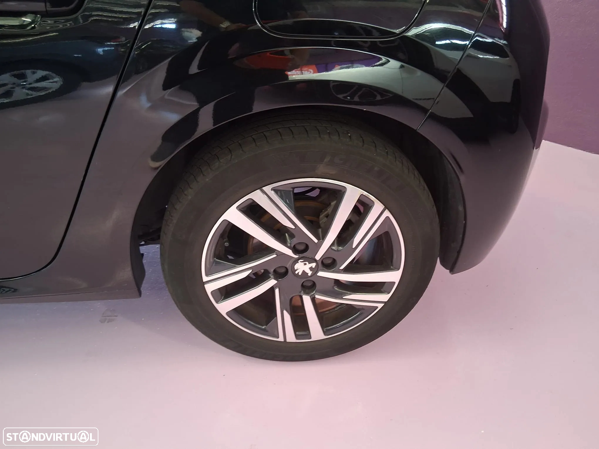 Peugeot 208 1.2 PureTech Allure EAT8 - 10