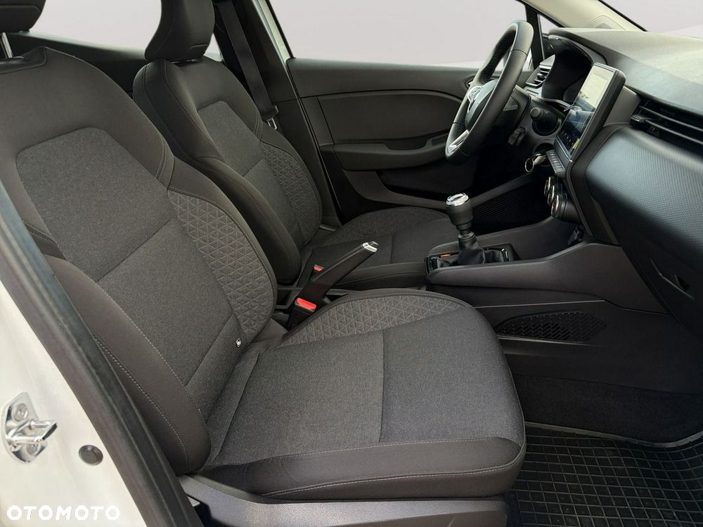 Renault Clio - 25
