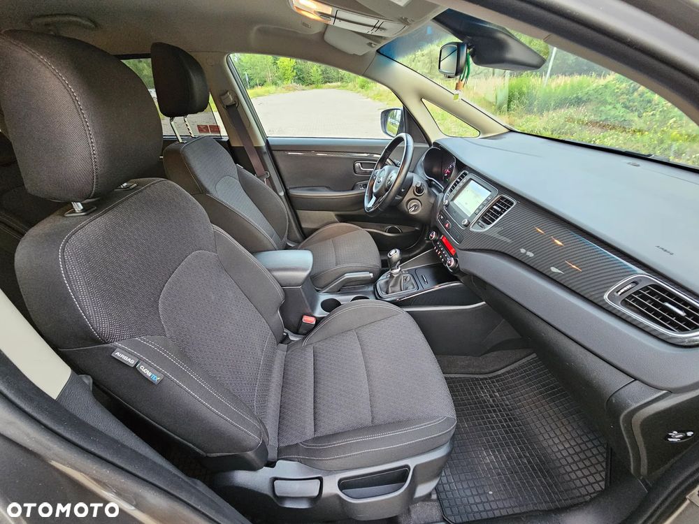 Kia Carens 1.6 GDI L - 35