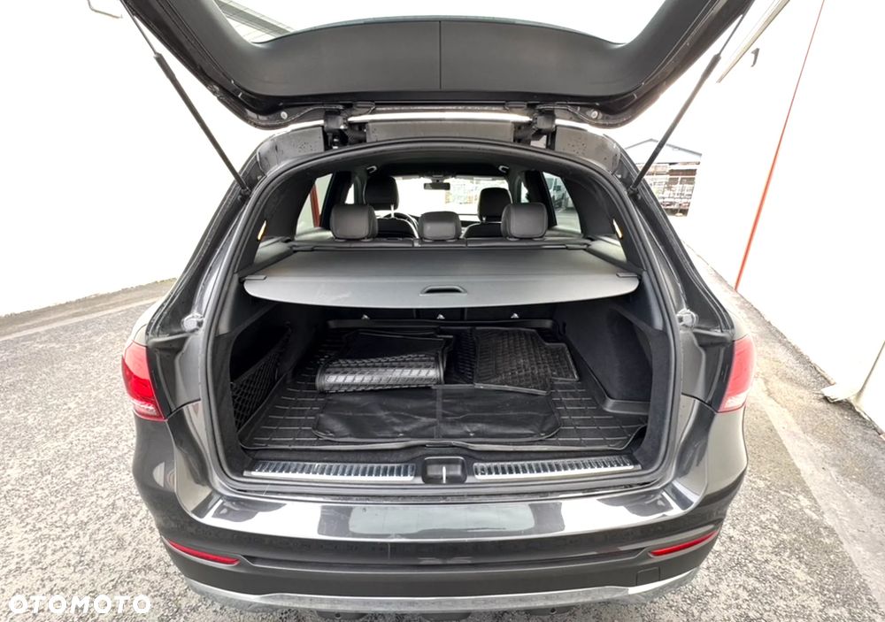 Mercedes-Benz GLC 300 4Matic 9G-TRONIC Exclusive - 18