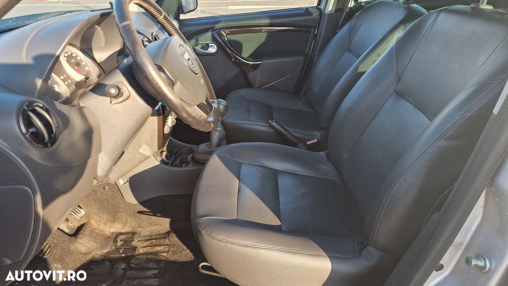 Dacia Duster SCe 115 4x4 Prestige - 2