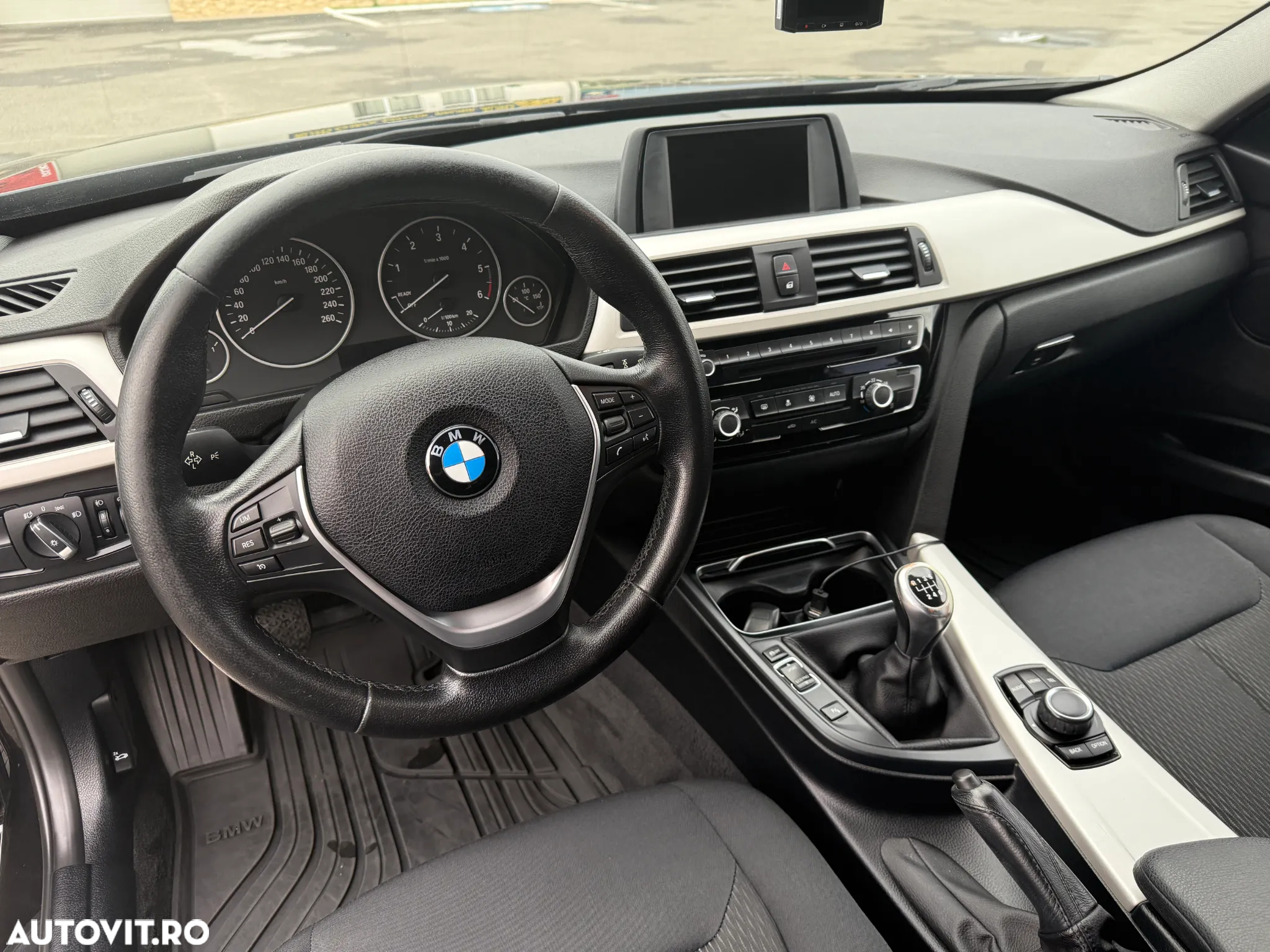 BMW Seria 3 320d - 9